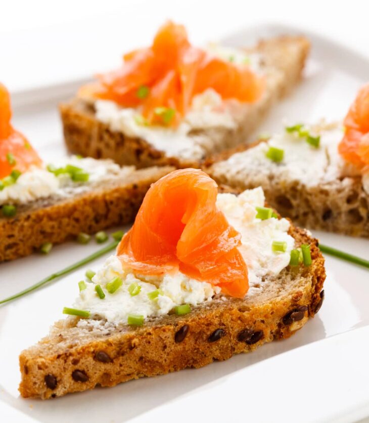 smoked salmon and cream cheese on bread